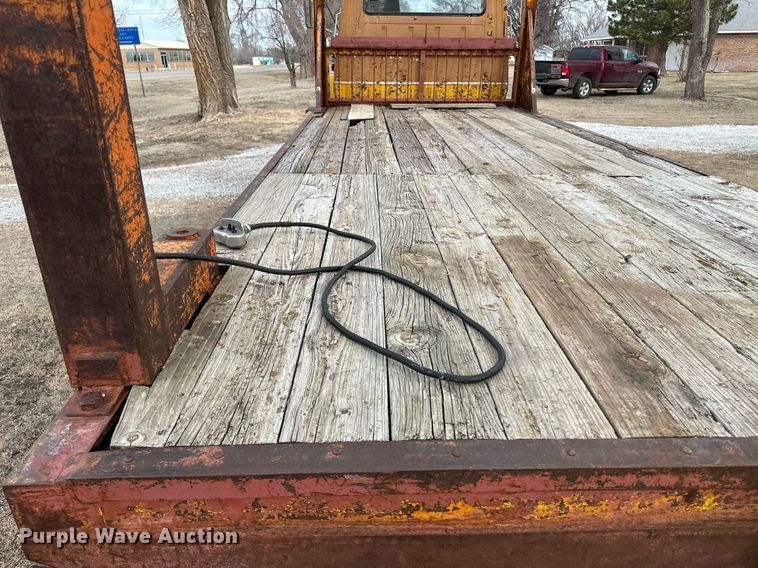 image for item DM2688 1974 Ford  8000 crane truck