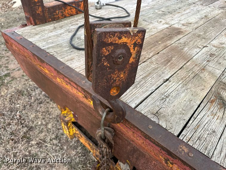 image for item DM2688 1974 Ford  8000 crane truck