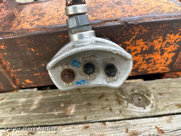 image for item DM2688 1974 Ford  8000 crane truck