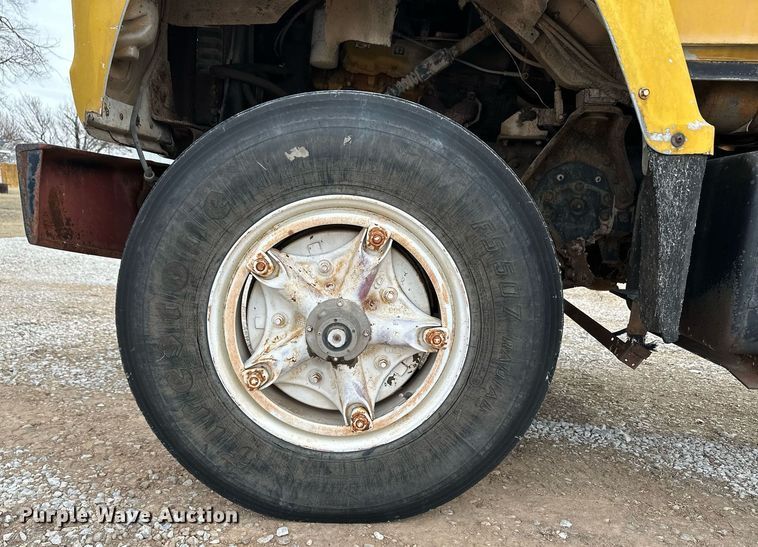 image for item DM2688 1974 Ford  8000 crane truck