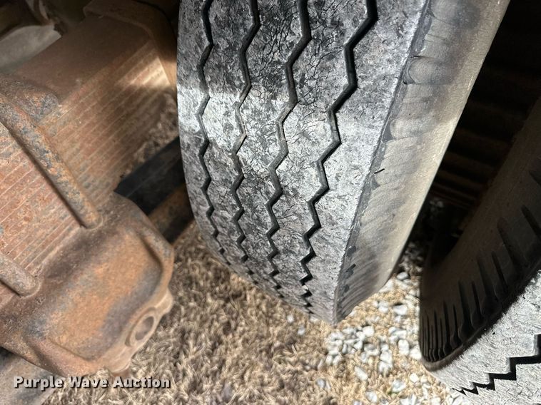 image for item DM2688 1974 Ford  8000 crane truck