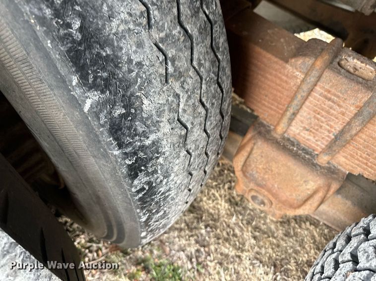 image for item DM2688 1974 Ford  8000 crane truck