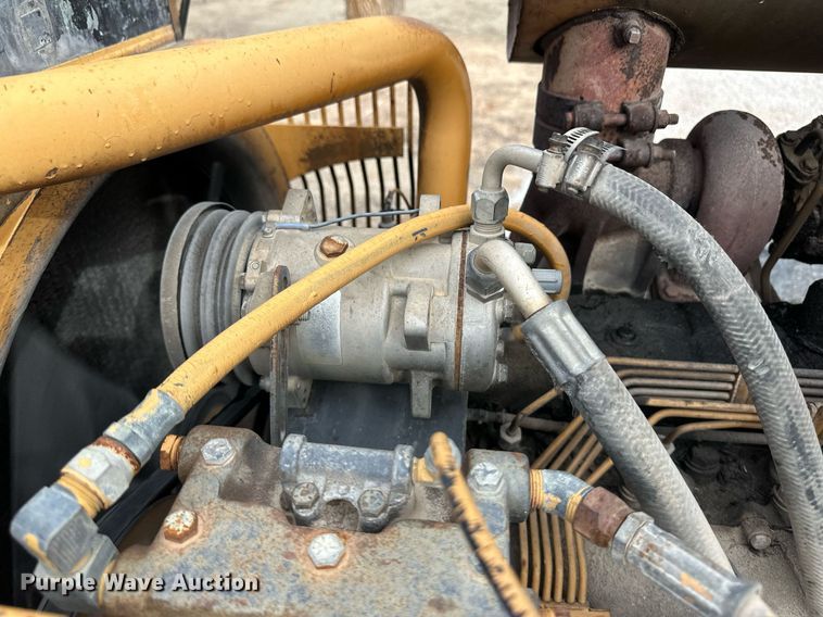 image for item DM2689 1987 Dresser 530 wheel loader