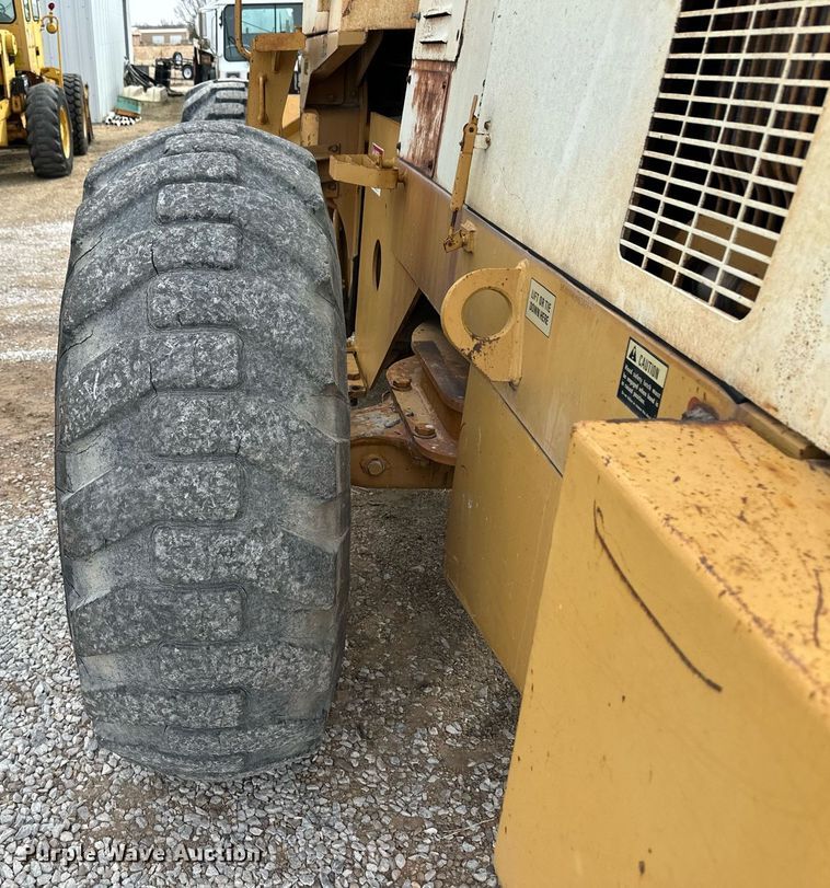 image for item DM2689 1987 Dresser 530 wheel loader