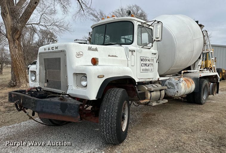 image for item DM2690 1980 Mack RL685LS ready mix truck