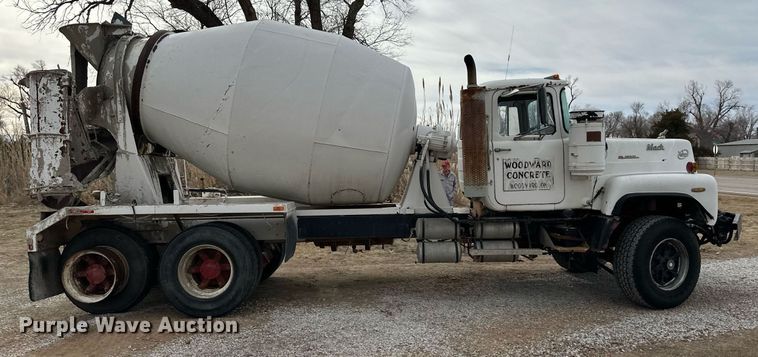 image for item DM2690 1980 Mack RL685LS ready mix truck