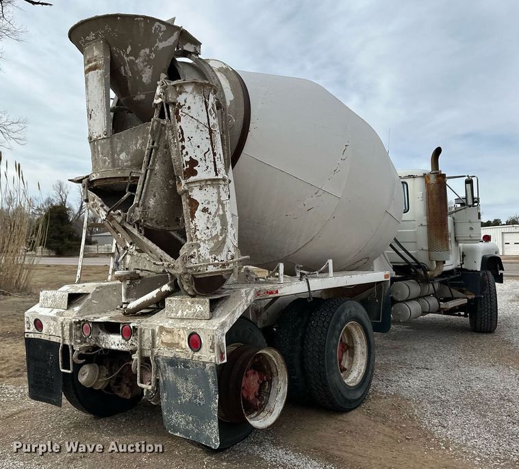 image for item DM2690 1980 Mack RL685LS ready mix truck