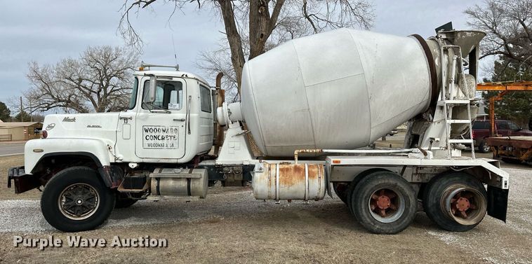 image for item DM2690 1980 Mack RL685LS ready mix truck