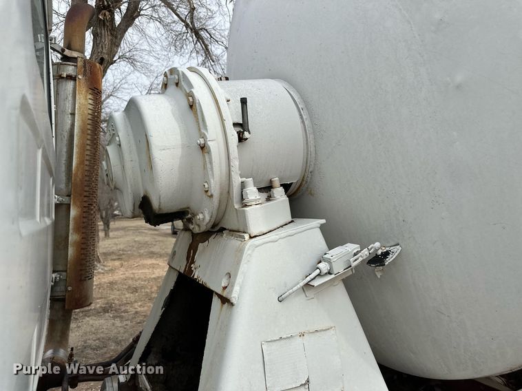 image for item DM2690 1980 Mack RL685LS ready mix truck