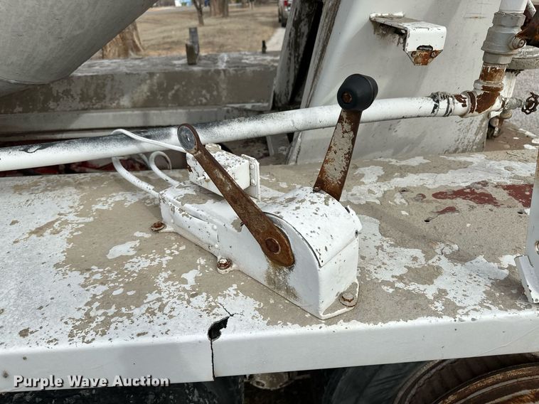 image for item DM2690 1980 Mack RL685LS ready mix truck