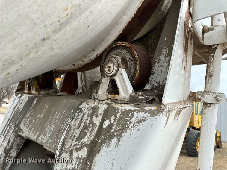 image for item DM2690 1980 Mack RL685LS ready mix truck