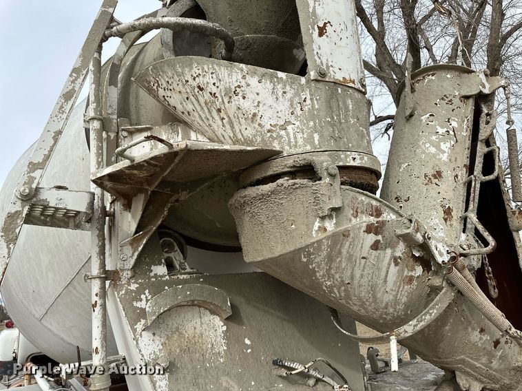 image for item DM2690 1980 Mack RL685LS ready mix truck