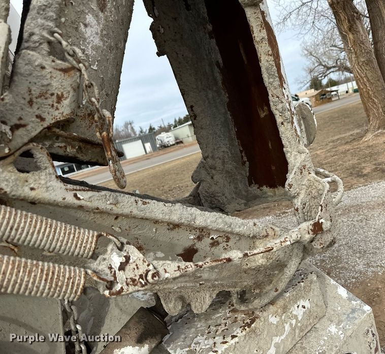 image for item DM2690 1980 Mack RL685LS ready mix truck