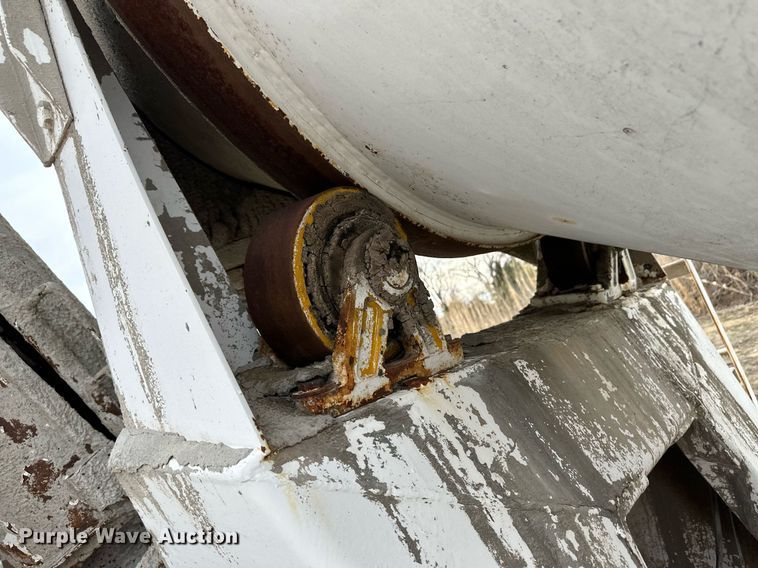 image for item DM2690 1980 Mack RL685LS ready mix truck