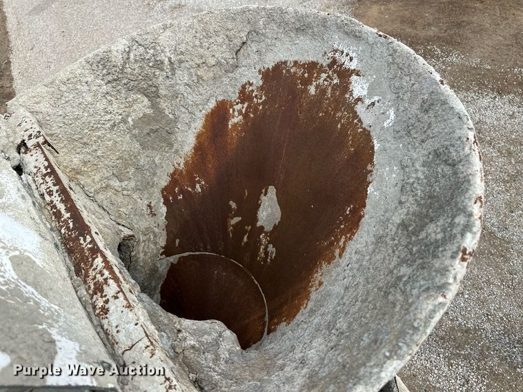 image for item DM2690 1980 Mack RL685LS ready mix truck