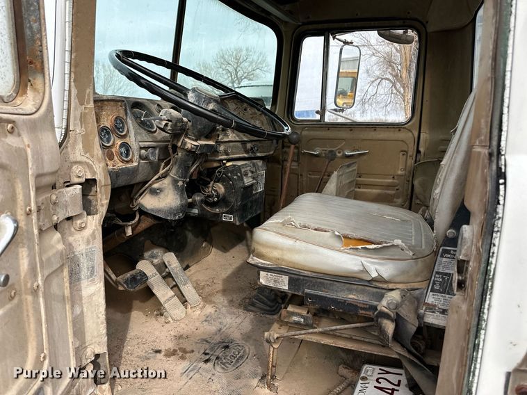 image for item DM2690 1980 Mack RL685LS ready mix truck