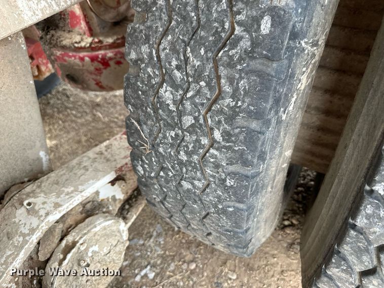 image for item DM2690 1980 Mack RL685LS ready mix truck