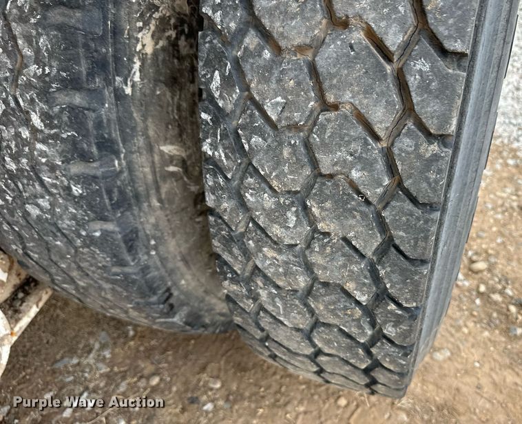 image for item DM2690 1980 Mack RL685LS ready mix truck