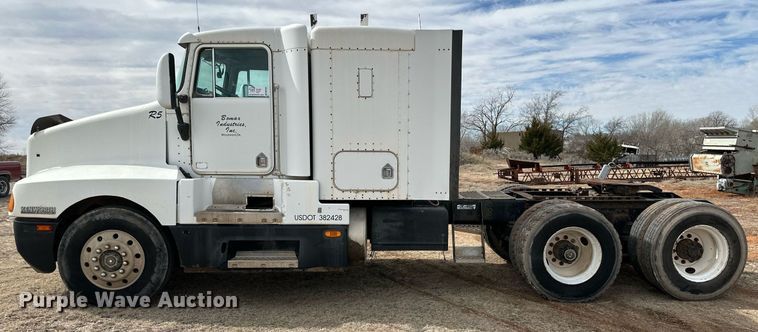 image for item DM2692 1991 Kenworth T600 semi truck