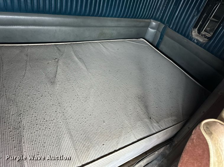 image for item DM2692 1991 Kenworth T600 semi truck