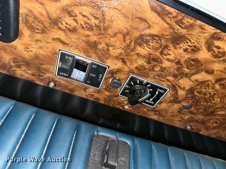 image for item DM2692 1991 Kenworth T600 semi truck