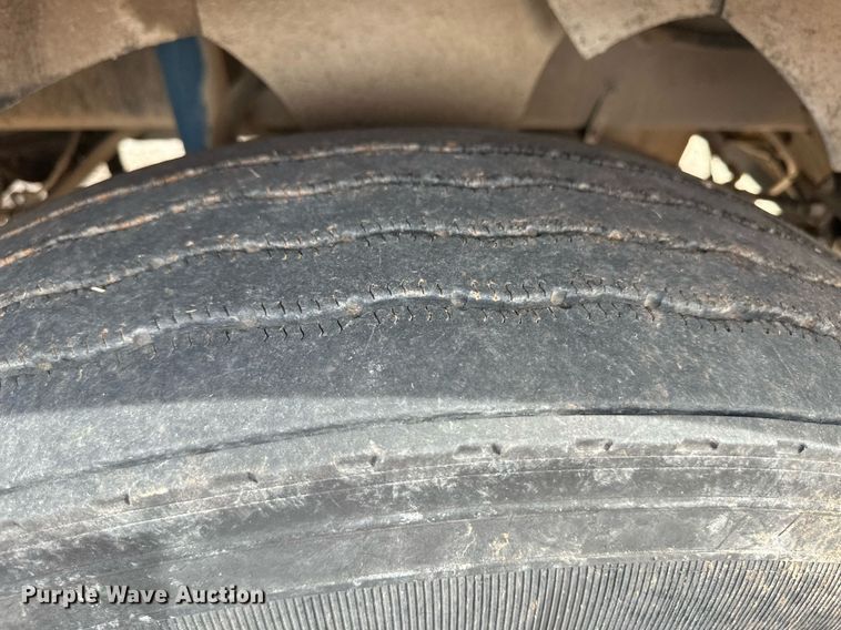 image for item DM2692 1991 Kenworth T600 semi truck