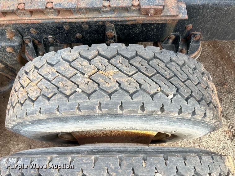 image for item DM2692 1991 Kenworth T600 semi truck