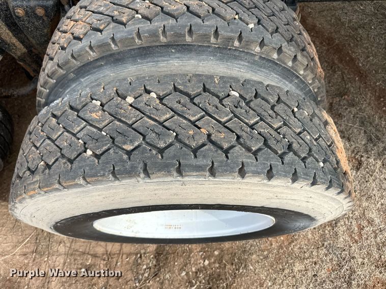 image for item DM2692 1991 Kenworth T600 semi truck