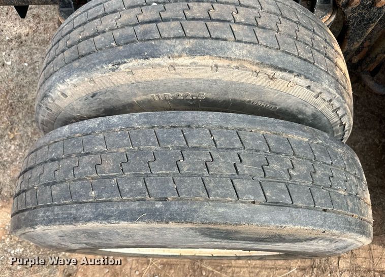 image for item DM2692 1991 Kenworth T600 semi truck