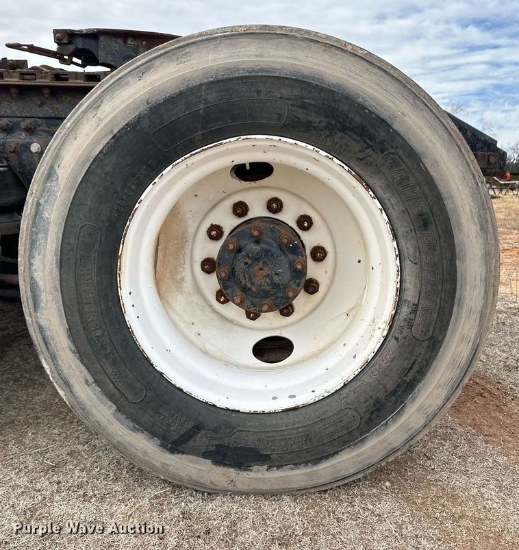 image for item DM2692 1991 Kenworth T600 semi truck