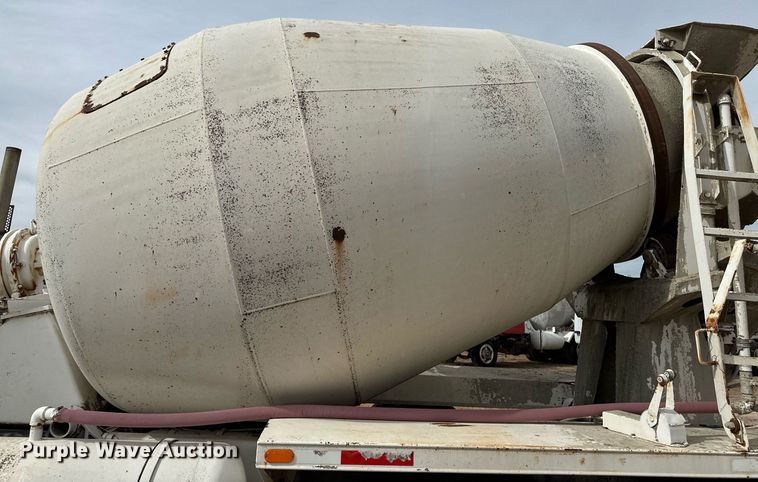 image for item DM2693 1986 Mack DM685S ready mix truck