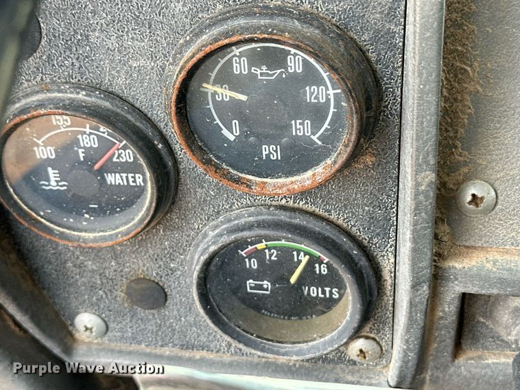 image for item DM2693 1986 Mack DM685S ready mix truck