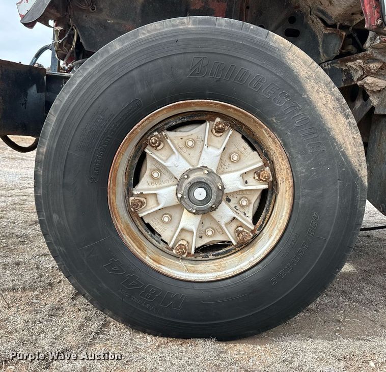 image for item DM2693 1986 Mack DM685S ready mix truck