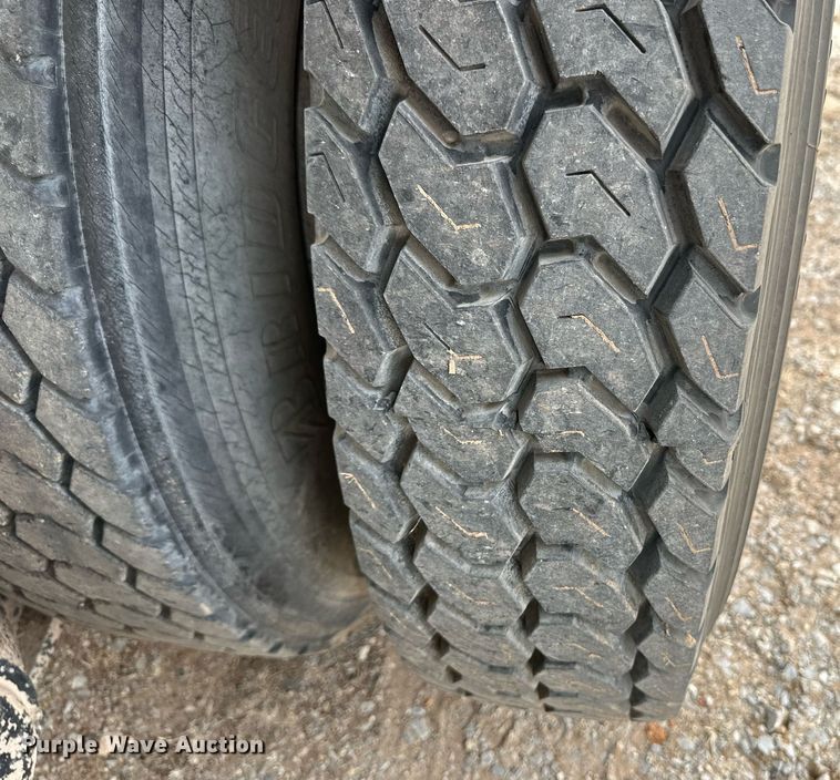 image for item DM2693 1986 Mack DM685S ready mix truck