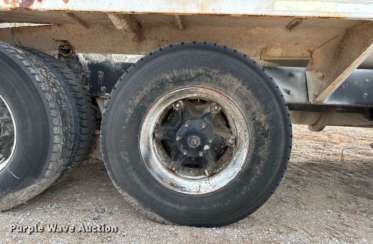 image for item DM2693 1986 Mack DM685S ready mix truck