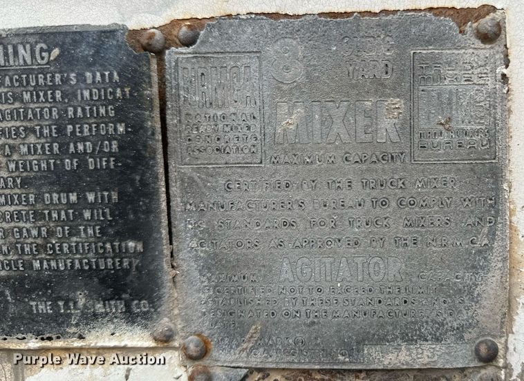 image for item DM2695 1974 Mack RD685S ready mix truck