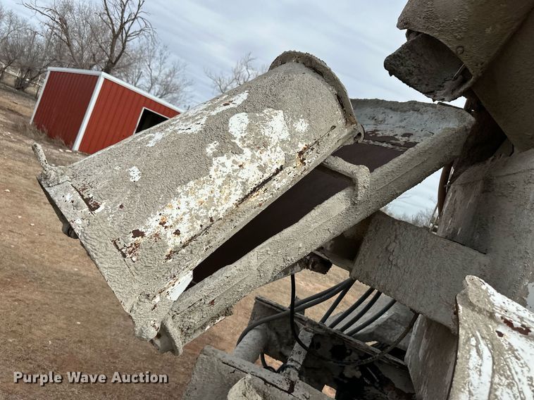 image for item DM2695 1974 Mack RD685S ready mix truck