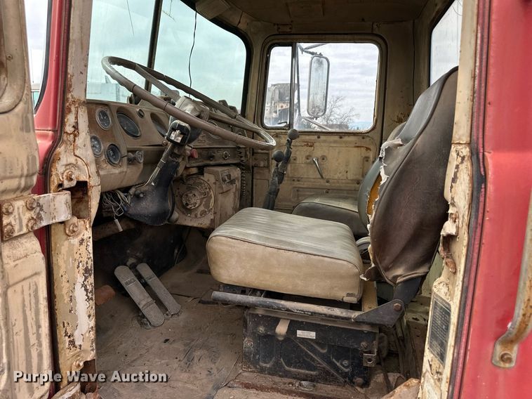 image for item DM2695 1974 Mack RD685S ready mix truck