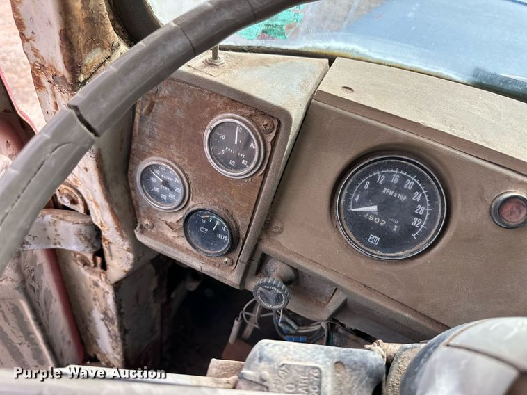 image for item DM2695 1974 Mack RD685S ready mix truck