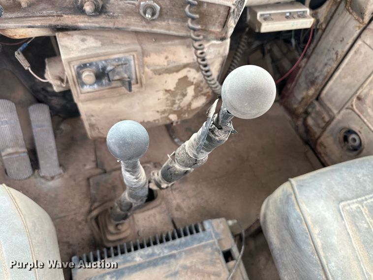 image for item DM2695 1974 Mack RD685S ready mix truck