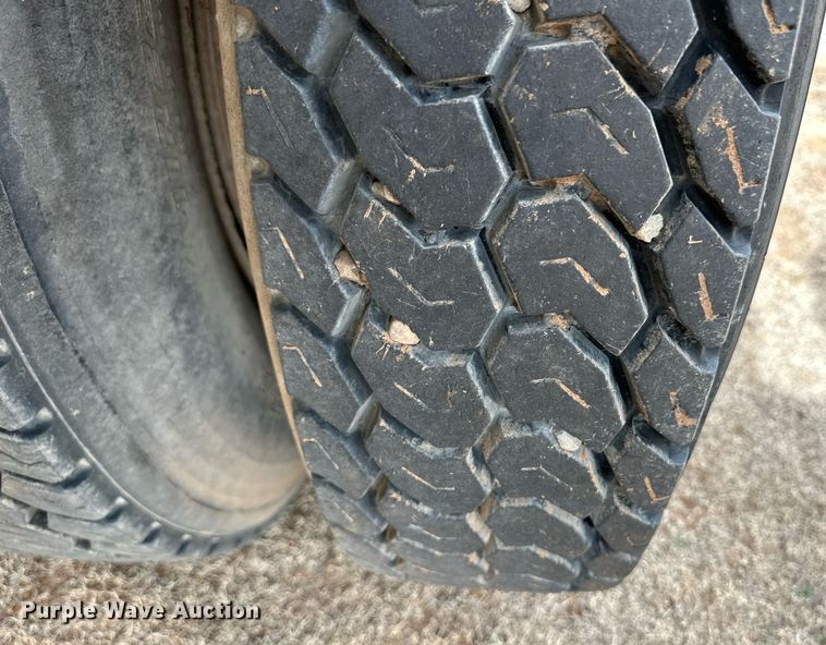 image for item DM2695 1974 Mack RD685S ready mix truck