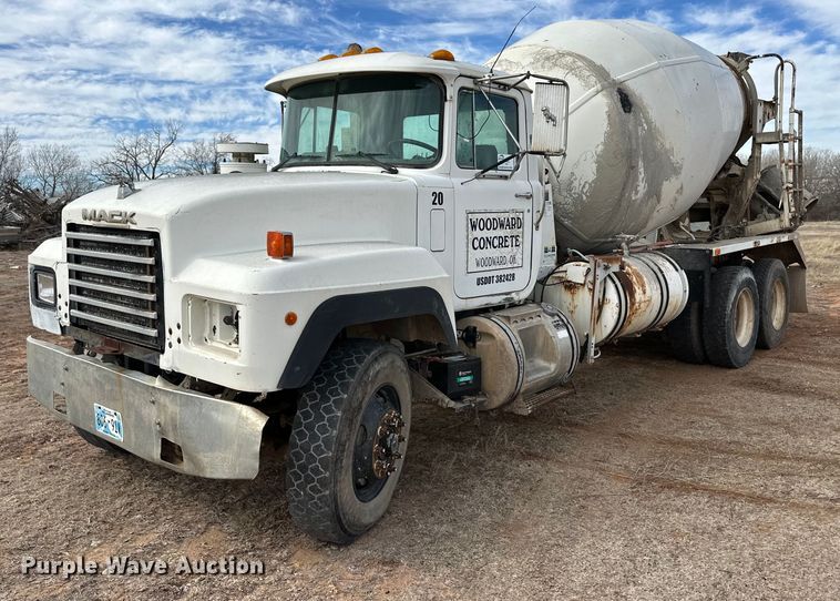image for item DM2698 1997 Mack RD690S ready mix truck