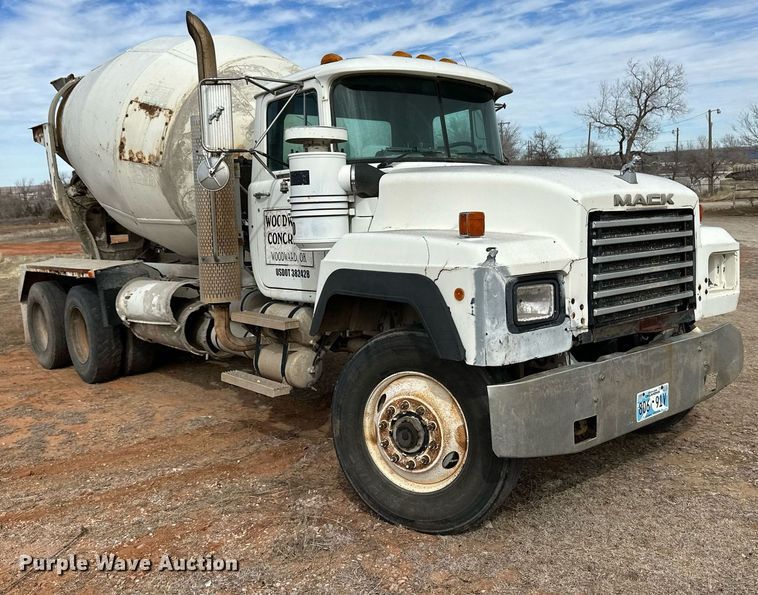 image for item DM2698 1997 Mack RD690S ready mix truck