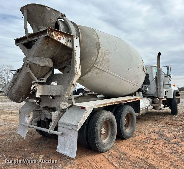 image for item DM2698 1997 Mack RD690S ready mix truck