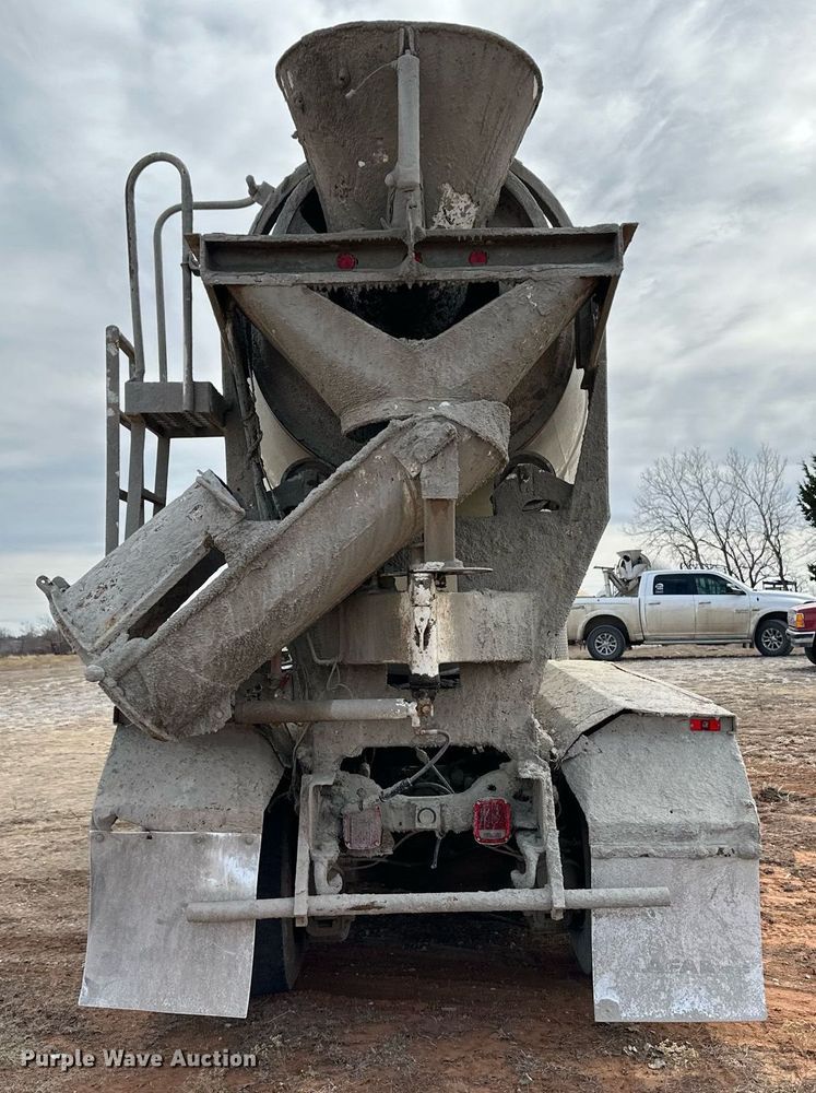 image for item DM2698 1997 Mack RD690S ready mix truck