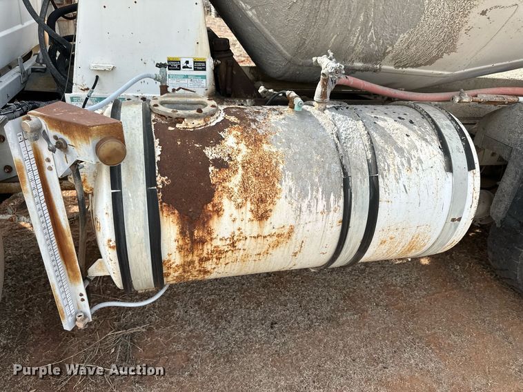 image for item DM2698 1997 Mack RD690S ready mix truck