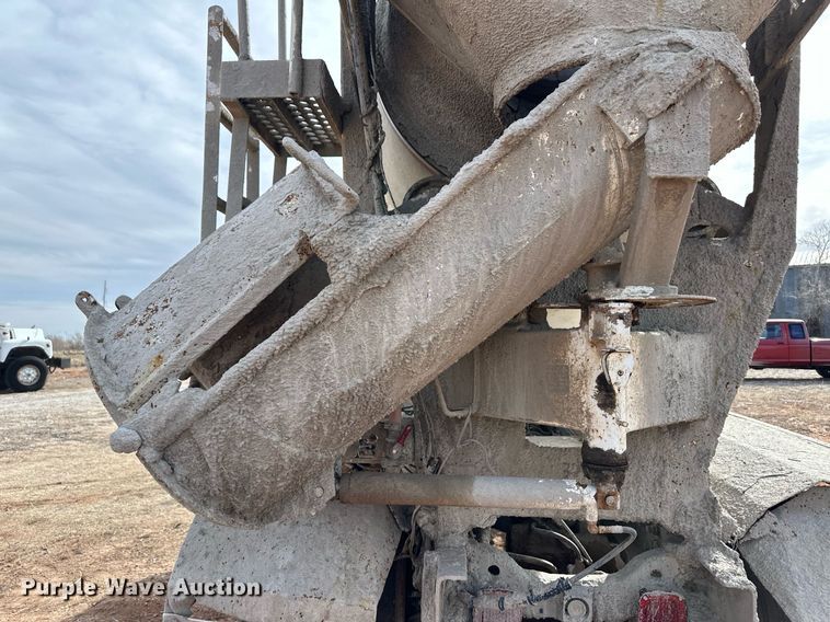 image for item DM2698 1997 Mack RD690S ready mix truck