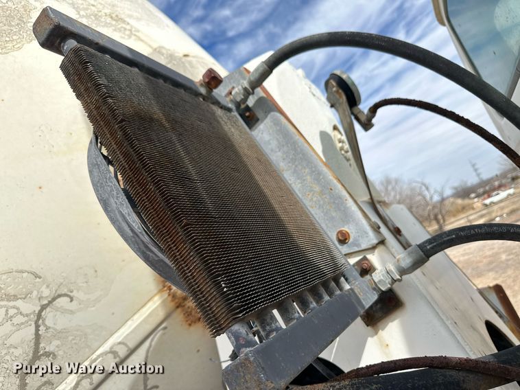 image for item DM2698 1997 Mack RD690S ready mix truck