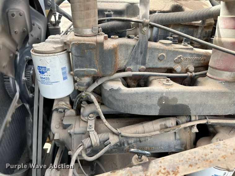 image for item DM2698 1997 Mack RD690S ready mix truck