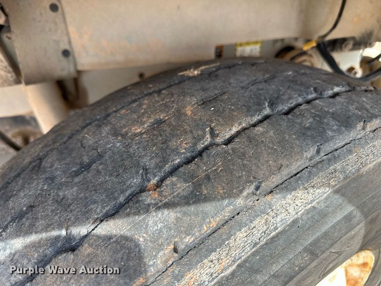 image for item DM2698 1997 Mack RD690S ready mix truck